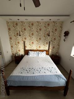 King size sheesham wood poster bed (mattress not included)