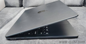 Brand New Condition MacBook Air Retina display Mid : 2024Apple M3