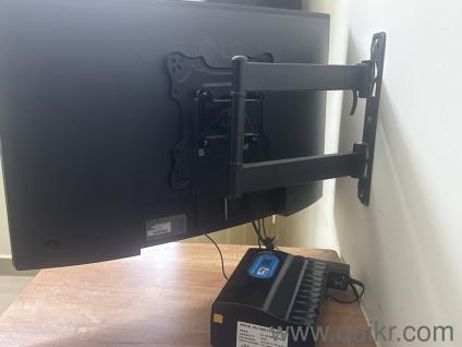 LG 32 inch Full HD Curved Monitor, Stabiliser,Setup accessories, Wall mount and table