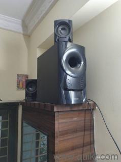 Phillips 2.1 blue tooth speaker very good condition 