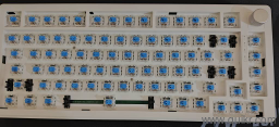 All white kreo hive 75% layout (blue switch)- 8 months warranty left