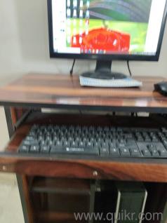sell Desktop, with table and chairs 8 quantities 
