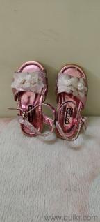 Girl sandal not used