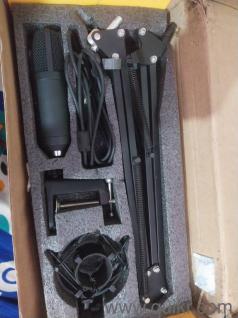 Maono AU-A04 Podcasting microphone full kit .. Only Rs 4,450