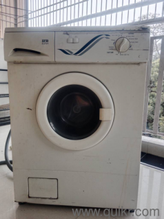 Army officer owned fully automatic washing machine in absolute working condition 