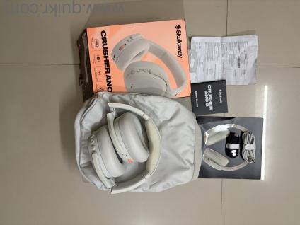 Wireless Over Ear Headphones With Box