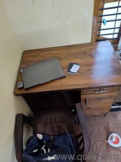 2x Table and chair 