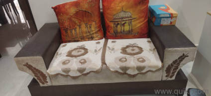 4 seater sofa with center table 