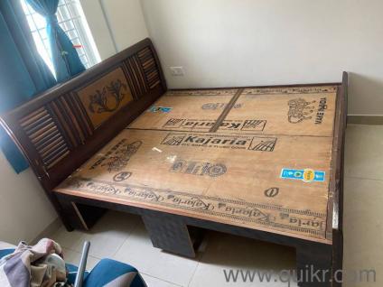 King size double bed [66]