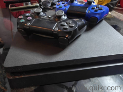 Sony PS4 - 1TB Slim With two Controllers