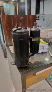 Good Condition Hitachi Ac Compressor 2 Nos