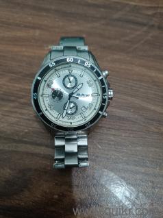 Titan Quartz Chronograph white dial metal strap watch ( 90043KCA31) Original price = 7370 Working & In good condition