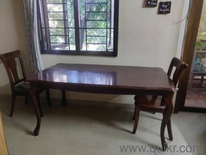 Dining table in good condition and was rarely used.