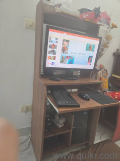 Monitor with ups and cpu Monitor with ups and cpu