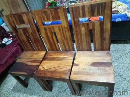 Dinning Table Unused New Condition