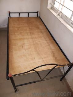 2 folding beds to sell