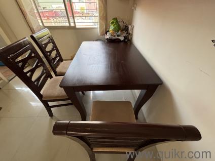 4 SEATER DINING TABLE