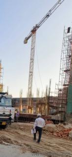 40m boom, 45 m fixed height running tower crane available for rent in Delhi/NCR region. Rental -