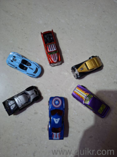 Totally new 1:64 diecast cars 6 pieces 