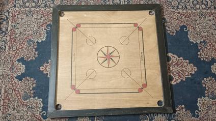 carrom board
