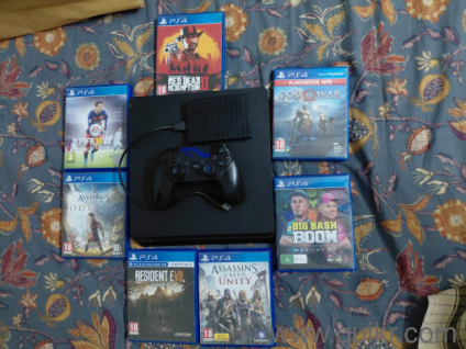 Ps4 1TP Jet Black With 2TP Seagate Hardisk... 7 Game CDs