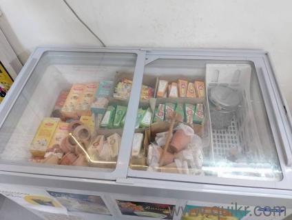 Bluestar GT5-350N glass top deepfreeze in good condition 