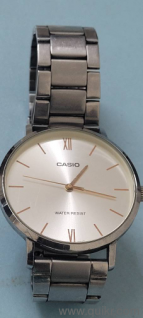 An Elegant Japanese movement watch for all ocassions