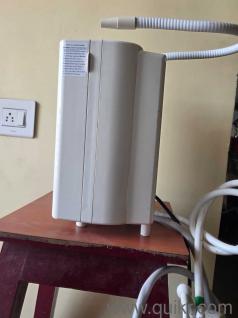 Leveluk Jr IV Water Ionizer Machine