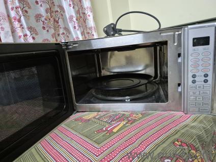 30L Microwave oven in good condition and very less used