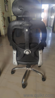 Comfortable Computer Chair with Wheels & Armrest  Good Condition