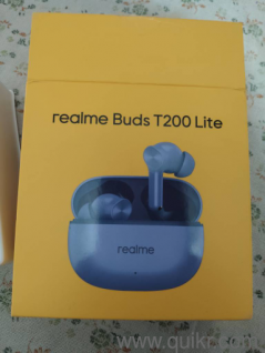 Realme buds T200 Lite , its brand new and i havent used it yet. with 50hrs playback, 12.4mm dynamic bass. 
