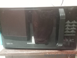 A Good working Samsung Microwave oven (Negotiable)