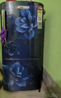 Samsung 183L 4-Star Direct Cool Single Door Refrigerator  Like New! Only 6 months old! Purchased in November 2025 and kept in pristine condition. This is a stylish blue model with a 4-star ener