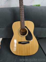 Yamaha F310 Acoustic Guitar (Natural)  Great Condition