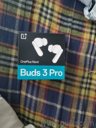 OnePlus bunds 3 pro New air pro only on box chasa emergency money need 