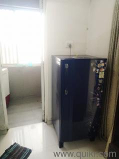 Blue whirlpool fridge 180 ltrs