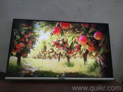 it's a good condition android LED TV with remote 