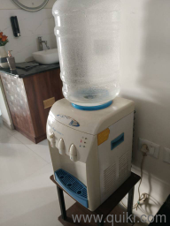 voltas brand Hot and cold water dispenser in good condition 