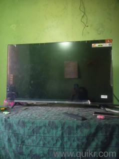A tcl TV Urgent Sale 6 months Used With Bill 