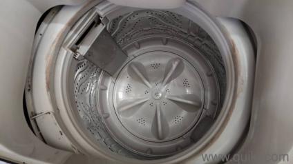 MarQ 7.2 kgfully automaticwashing machine in excellent working condition. Well maintained, all functions working properly. Selling due to shifting.