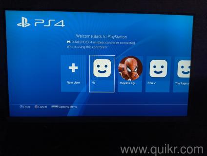PS4 Slim 1 TB - 2 Controllers