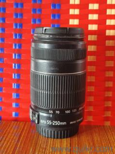 Selling my Canon EOS 200D Mark2 dslr cam.