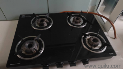 4 burner stove in perfect condition for sale