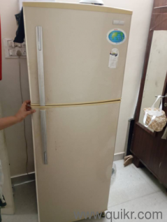 Double door refrigerator, big size, very good condition for sale