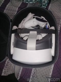 1 Month Old Vr Headset With Extra Accessories 