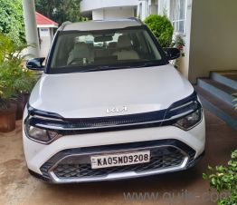 Used Kia Carens 2022 Model Images