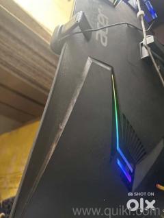 Acer nitro 180hz 3440x1440p.  Wide and curved