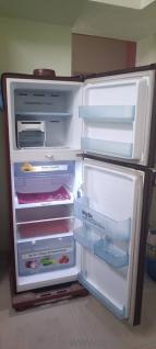 Refrigerator in very good condition and we sell it with a stabilizer and stand included for a reasonable price