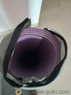 almost new yoga mat 