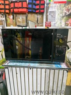 MICROWAVE GODREJ 20L - Almost New for sale
